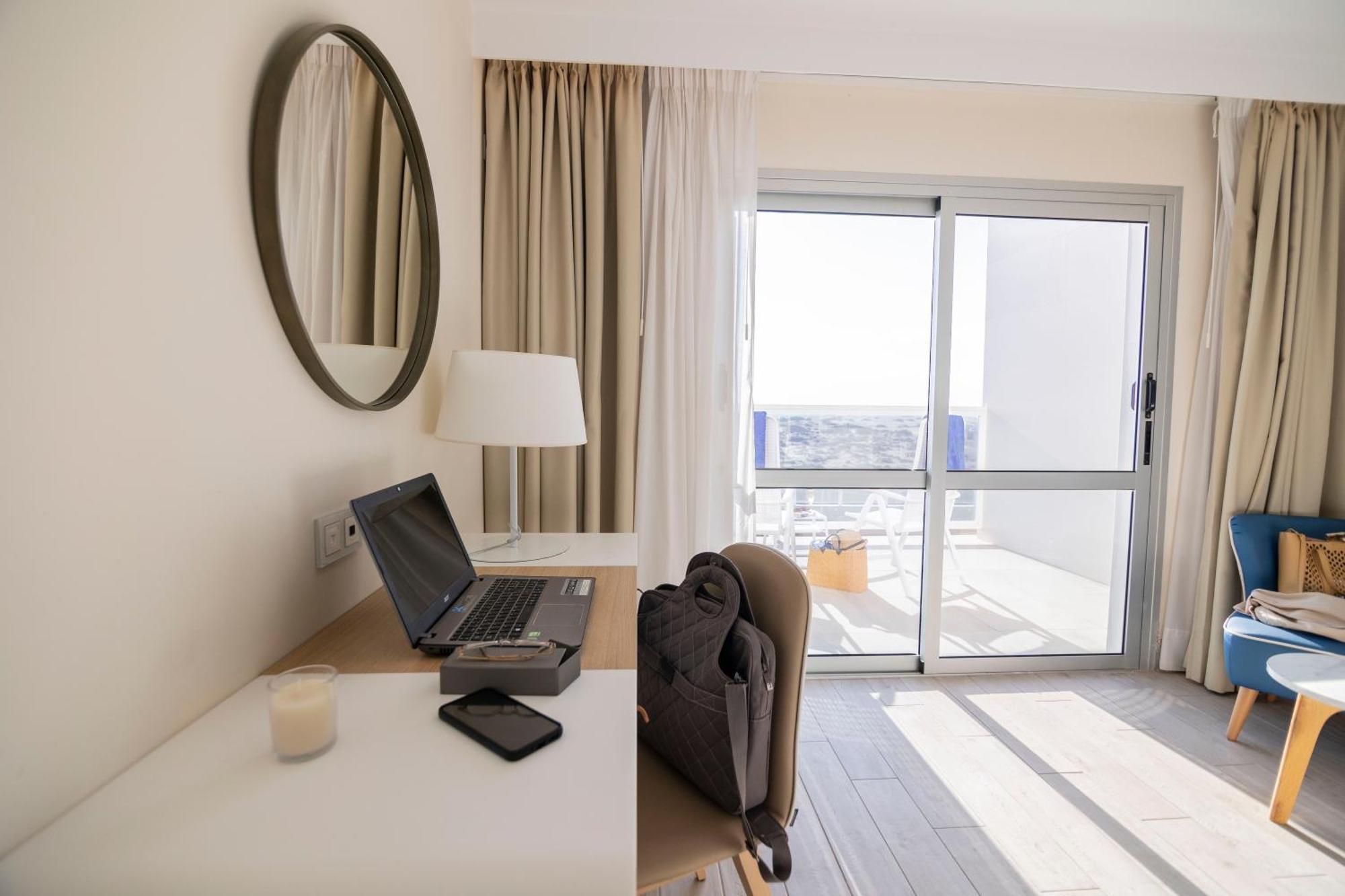 Hotel Boutique Tao Caleta Mar