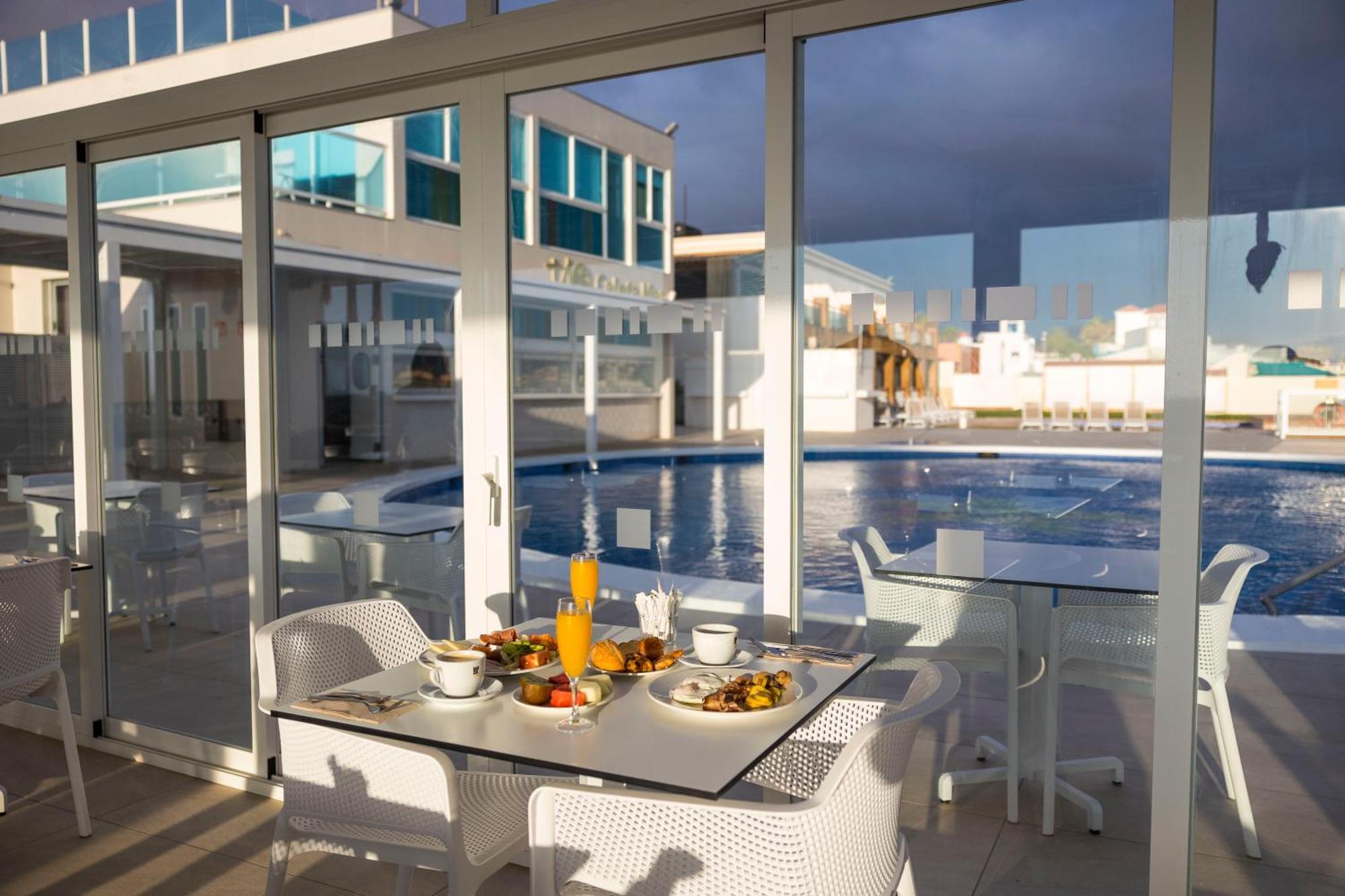 Hotel Boutique Tao Caleta Mar 3*